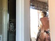 Sesso vaginale con la fidanzata e l'eiaculazione sul suo corpo e del viso
