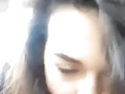 Una cameriera sexy fa il sesso orale